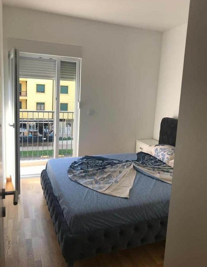 Kenza Jednosobni Stanovi Apartment พอดโกริกา ภายนอก รูปภาพ