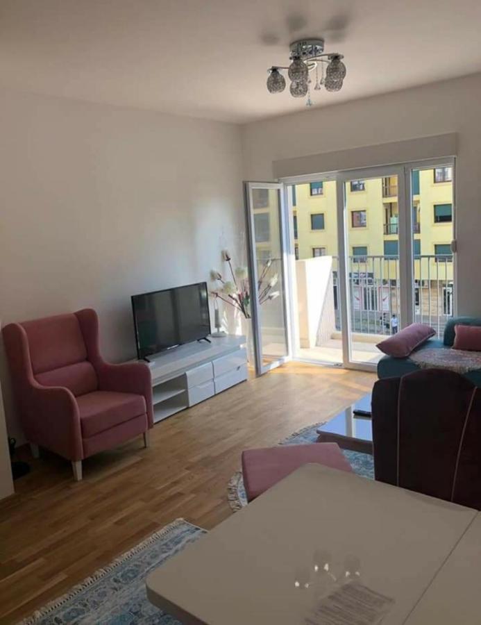Kenza Jednosobni Stanovi Apartment พอดโกริกา ภายนอก รูปภาพ