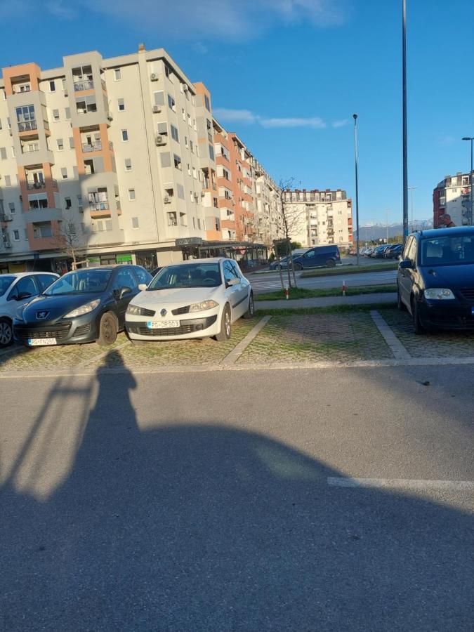 Kenza Jednosobni Stanovi Apartment พอดโกริกา ภายนอก รูปภาพ